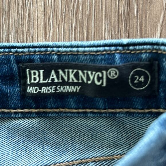 BLANKNYC Mid Rise Skinny Jeans 24 Raw Hem Medium Wash Stretch Denim - Picture 4 of 7